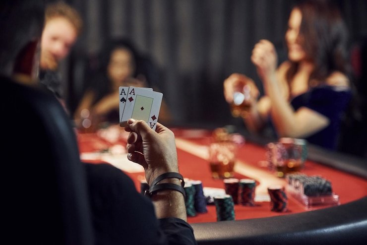 বাংলাদেশের ক্রিকেট মাঠে ওভার বিশ্লেষণের দৃশ্য